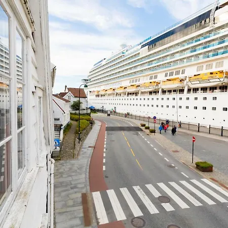 Historical Apartments In The Heart Of The Old Town Stavanger Exterior photo